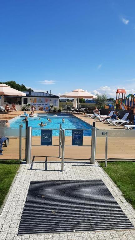 Klimatyzowany Apartament Blue , Sarbinowo Parking Basen エクステリア 写真